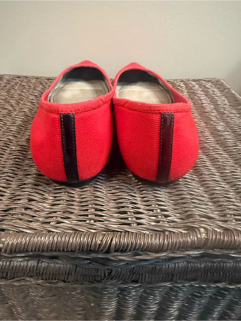 Tahari Red Pointed-Toe Ballet Flats